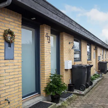 2 Bedroom In Apartment *