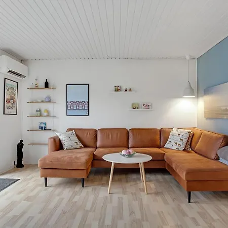2 Bedroom In *