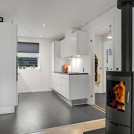 2 Bedroom In Apartment